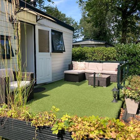 Charmant Chalet Op Een Bospark Op De Veluwe Βίλα Putten Εξωτερικό φωτογραφία